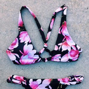 Frankies Bikinis Black Lotus Top